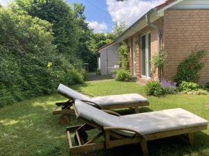 a group of chairs and tables in a yard at Kieholm in Bohnert