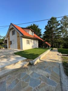 Zgrada u kojoj se nalazi vila