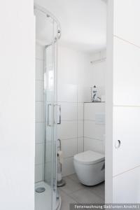 Koupelna v ubytování Ferienwohnung in Bodden & Ostsee nähe