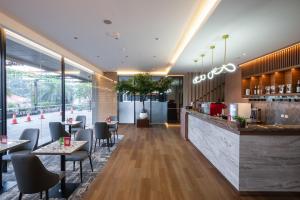 Salon oz. bar v nastanitvi Ramada by Wyndham Serpong