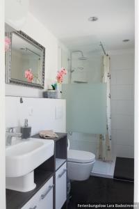 Koupelna v ubytování Ferienwohnung in Bodden & Ostsee nähe