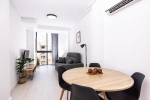 Część wypoczynkowa w obiekcie Apartamentos Marina Playa de Torrevieja by Apartamentos Torrevieja