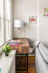 Χώρος καθιστικού στο 1BR Double bed Apartment in James +13 φωτογραφίες