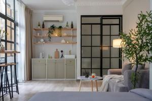 Khu vực ghế ngồi tại Sun Hanoi Opera Homestay 10m to HoanKiem Lake Old Quarter Ha Noi