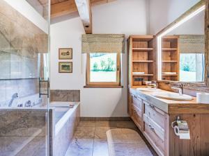 Koupelna v ubytování Apartment Orleans 1 by Interhome