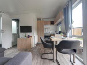 Η κουζίνα ή μικρή κουζίνα στο Holiday Home Tiny Haus Scharl by Interhome