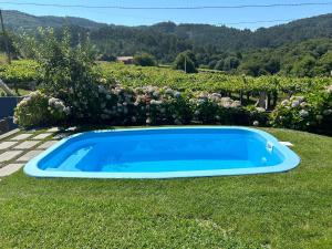 Basen w obiekcie Batán - Preciosa casa en el Valle del Salnés lub w pobliżu