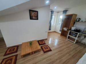 Kuchyň nebo kuchyňský kout v ubytování MrLee Dalat House