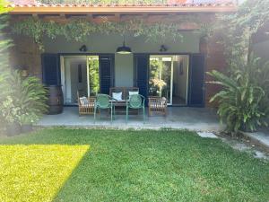Ogród w obiekcie Batán - Preciosa casa en el Valle del Salnés