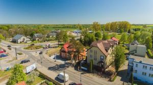 an overhead view of a small town with a street at Flatbook Apartamenty - Morski Zakątek Stegna in Stegna +11 photos