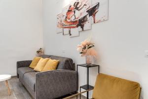 A seating area at Serenity - Sweet Dreams in Florence