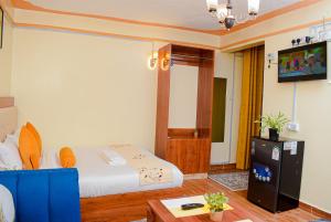 TV/trung tâm giải trí tại Shalom Apartments Naivasha Town