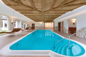 Bazén v ubytování Hotel Schlehdorn nebo v jeho okolí