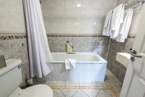Bagno di The Harbour Inn