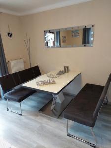 Posezení v ubytování Haus Marina Apartment Edelweiss mit Gratis Eintritt Alpentherme