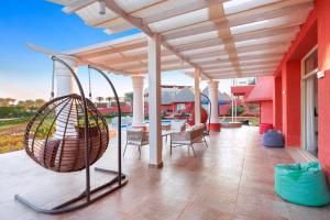 Pickalbatros Laguna Vista Aqua Park - 24 HRS All Inclusive的阳台或露台