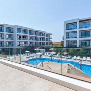 Πισίνα στο ή κοντά στο Apartment in Sea Breeze - Park Residence +5 φωτογραφίες