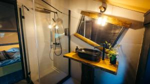 Φωτογραφία από το άλμπουμ του Green Camp - Adventure Glamping σε Gura Teghii