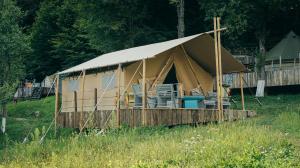 Φωτογραφία από το άλμπουμ του Green Camp - Adventure Glamping σε Gura Teghii +81 φωτογραφίες
