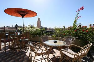 Un balcón o terraza de Riad Bindoo & Spa