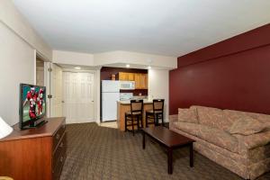 Kjøkken eller kjøkkenkrok på Red Roof Inn & Suites Hazleton