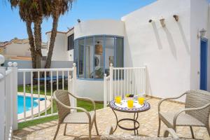 Basen w obiekcie Villa Magali Mar by Villa Plus lub w pobliżu