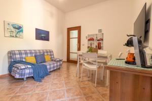 Μια τηλεόραση ή/και κέντρο ψυχαγωγίας στο SARDINIA RE - Al Porto