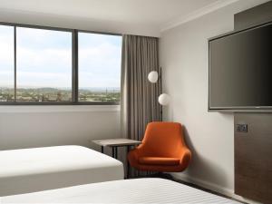 Postel nebo postele na pokoji v ubytování Glasgow Marriott Hotel
