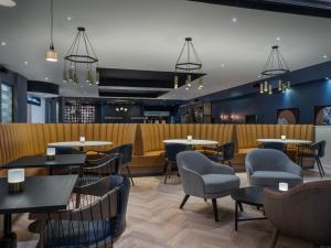Posezení v ubytování Glasgow Marriott Hotel