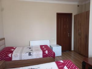 Letto o letti in una camera di Mate's GUEST HOUSE