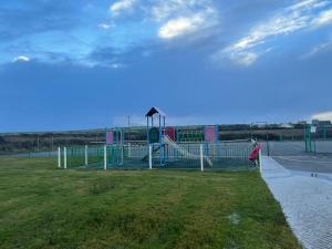 Herní místnost nebo prostor pro děti v ubytování Kilkee Moore bay
