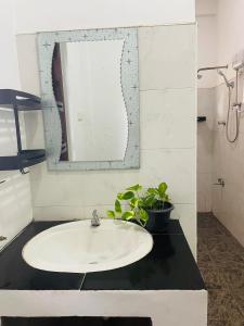 Bagno di Abinu"s Place