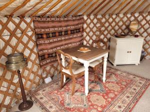 Go Eco Glamping的休息区