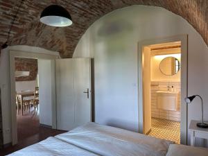 Rúm í herbergi á Apartmány Hodňov 17