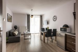 Zdjęcie z galerii obiektu Apartament LOFT 4 osoby, balkon, miejsce postojowe w Krakowie