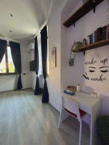 Posezení v ubytování Ocean Suite con letto ad acqua + 37 fotografií