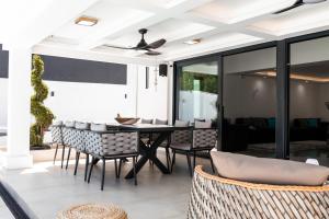 Imagen de la galería de Villa Ring Pool & Padel Belgrade, en Barič