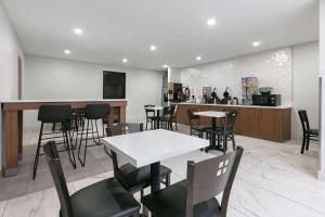 Ristorante o altro punto ristoro di Super 8 by Wyndham Grapevine/DFW Airport Northwest