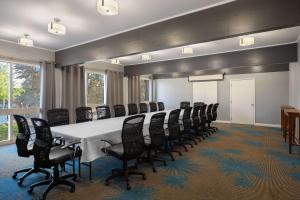 Konferenční prostory v ubytování Days Inn by Wyndham Klamath Falls + 37 fotografií
