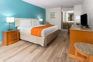 Letto o letti in una camera di Inn at Atlantic City Hotel & Banquet