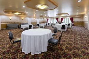 Posezení v ubytování Inn at Atlantic City Hotel & Banquet