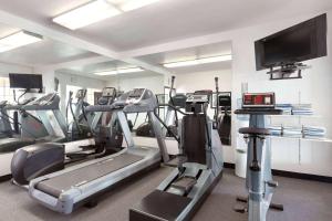 Fitness centrum a/nebo fitness zařízení v ubytování Ramada by Wyndham Moses Lake