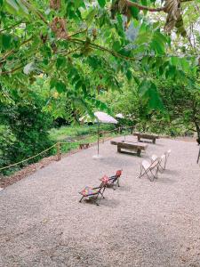 Aed väljaspool majutusasutust 川辺-kawabe 悠- 川遊び-BBQ