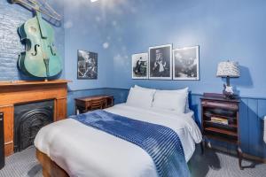 Ένα ή περισσότερα κρεβάτια σε δωμάτιο στο Royal Barracks Guest House