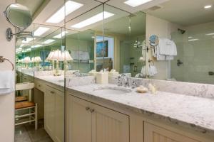 Ένα μπάνιο στο Villas Of Amelia Island +266 φωτογραφίες