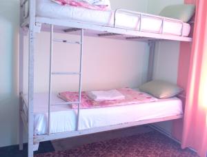 Postel nebo postele na pokoji v ubytování Canal Hostel