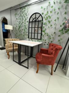 A seating area at Tavra hotel