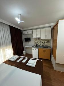 A kitchen or kitchenette at Tavra hotel