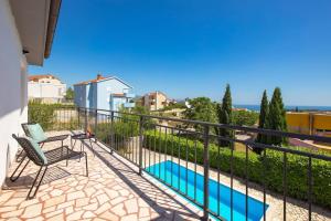Bazén v ubytovaní Premium Villa - pool, big garden, seaside town alebo v jeho blízkosti