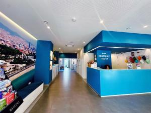 TV a/nebo společenská místnost v ubytování Hotel BESTPRICE Diagonal